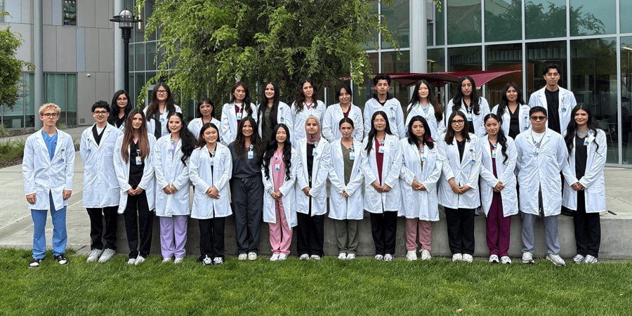 students from summer health institute